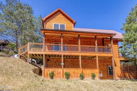 749 Kings Hills Boulevard, Pigeon Forge, TN 37863