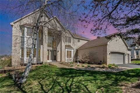 8970 Highland Circle, Woodbury, MN 55125