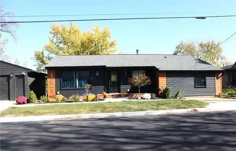 1025 Frank Hall Drive, Albert Lea, MN 56007