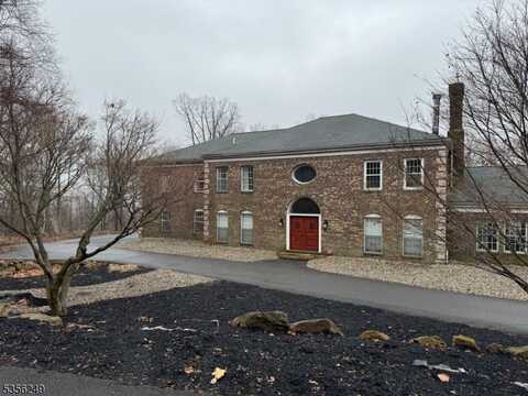 32 Forces Hill Rd, Washington, NJ 07882