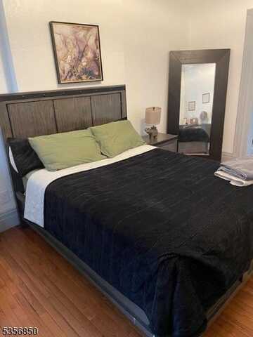 186 Clinton Ave, Newark, NJ 07108