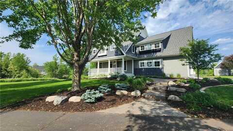 2039a Morgan Avenue N, Lakeland, MN 55082