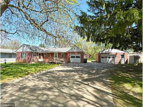 425 Cherry Avenue N, Annandale, MN 55302