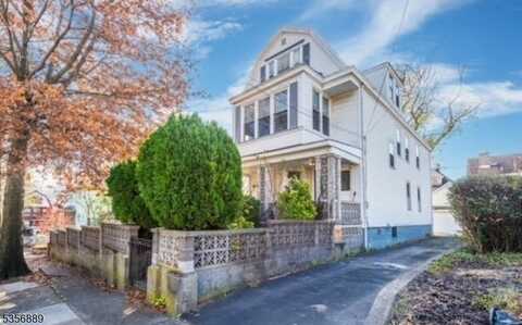 12 Bock Ave, Newark, NJ 07112