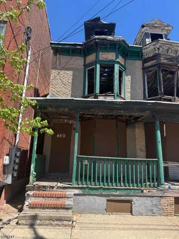 440 W Hanover St, Trenton, NJ 08618