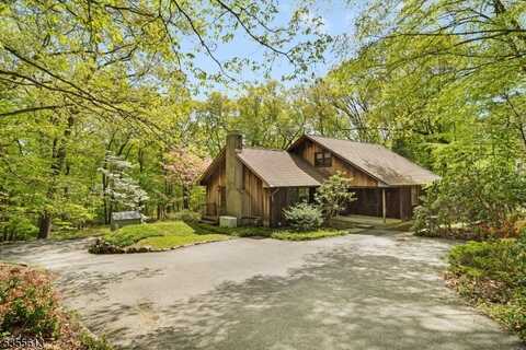 18 Woodland Rd, Denville, NJ 07834