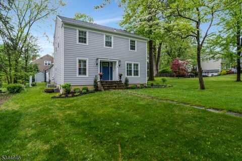 2 Columbia Dr, Bernardsville, NJ 07924