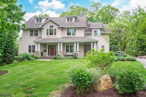 4 Esplanade, Mountain Lakes, NJ 07046