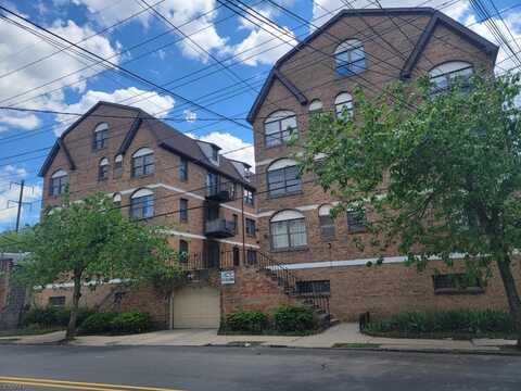 63-69 Rome St, Newark, NJ 07105
