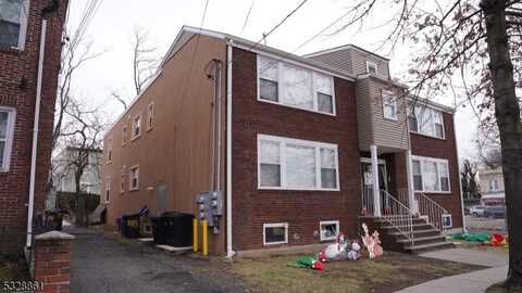 392 Leslie St, Newark, NJ 07112