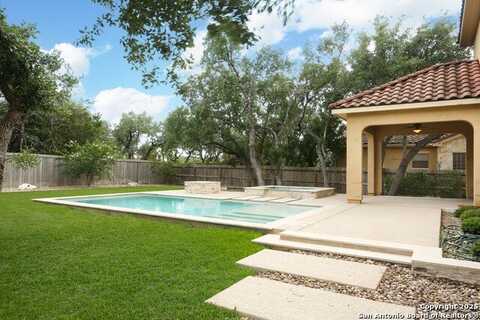 25303 Estancia Cir, San Antonio, TX 78260