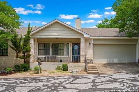 239 Old Oaks, Kerrville, TX 78028