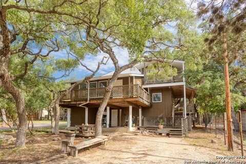 272 White Bass Dr, Lakehills, TX 78063