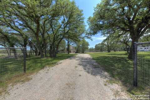 510 Patten DR, Johnson City, TX 78636
