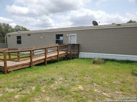 4818 Waterwood Pass, Elmendorf, TX 78112