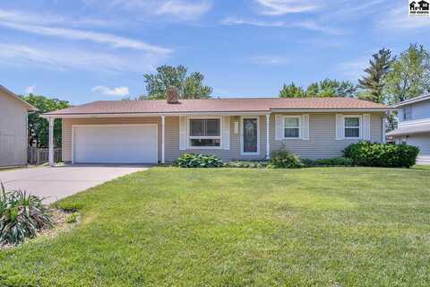 1128 Hulse St, McPherson, KS 67460