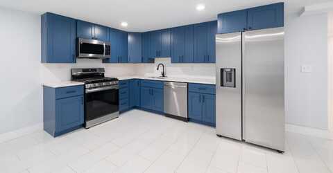 933A SUMMIT AVE, JC, Heights, NJ 07307
