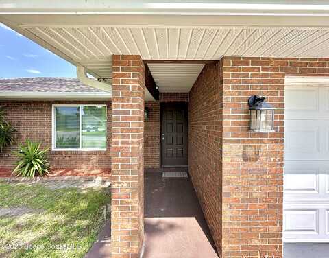 899 Emden Avenue NW, Palm Bay, FL 32907