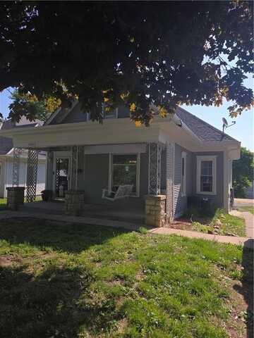 1323 S 22nd Street, Saint Joseph, MO 64507