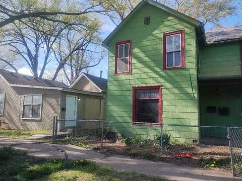 606 Pawnee Street, Leavenworth, KS 66048