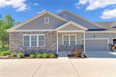 11961 S Tallgrass Drive, Olathe, KS 66061