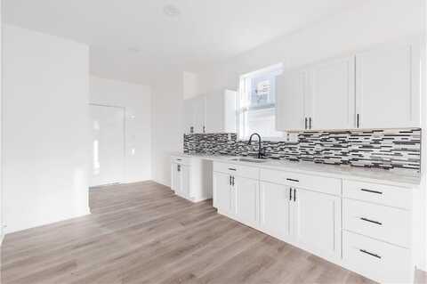 4231 Euclid Avenue, Kansas City, MO 64130