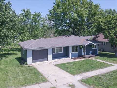 502 W Broadway Street, Higginsville, MO 64037