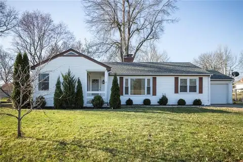 204 E Chestnut Street, Odessa, MO 64076