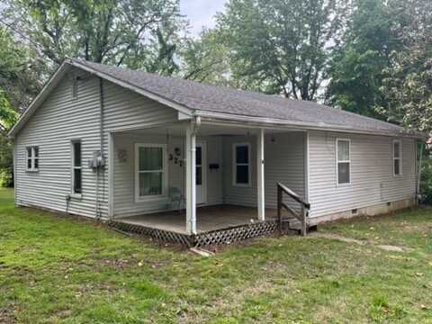 327 N Spring Street, Nevada, MO 64772