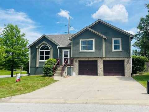 701 SW Woodland Circle, Grain Valley, MO 64029