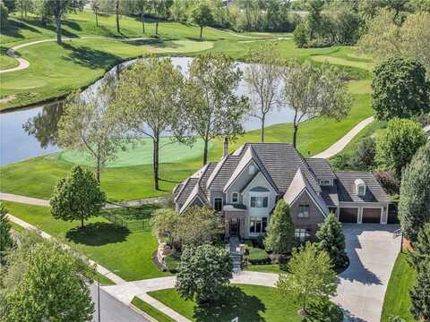 6420 N National Drive, Parkville, MO 64152