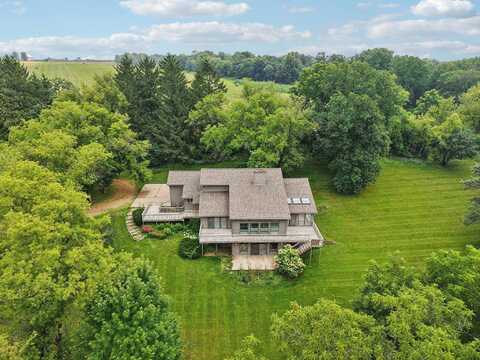 2550 County Road E, Mount Horeb, WI 53572