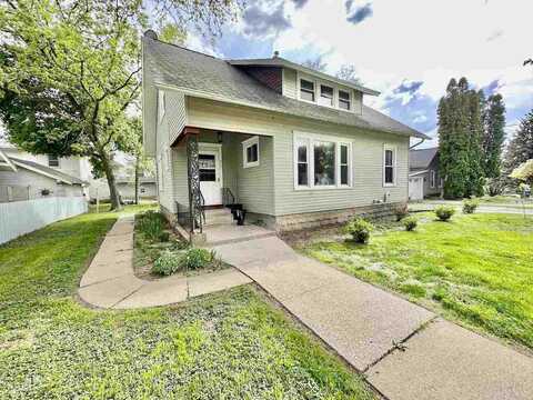 309 W Clark St, NorthEnglish, IA 52316