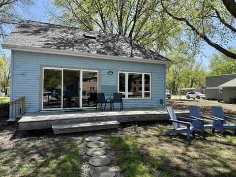 1504 Joy Loy Lane, Wahpeton, IA 51351