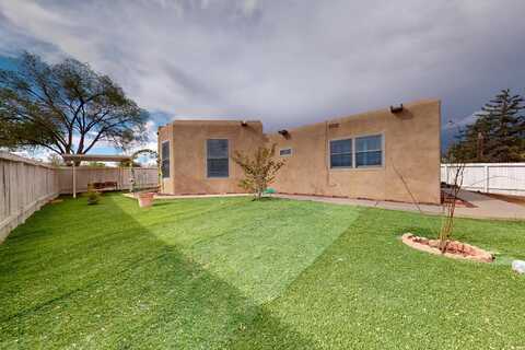 1349 Corrida De Agua, Santa Fe, NM 87507