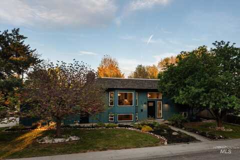3734 N Camborne Street, Boise, ID 83704