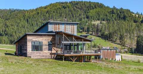 1255 Bluebird Ln, Viola, ID 83872