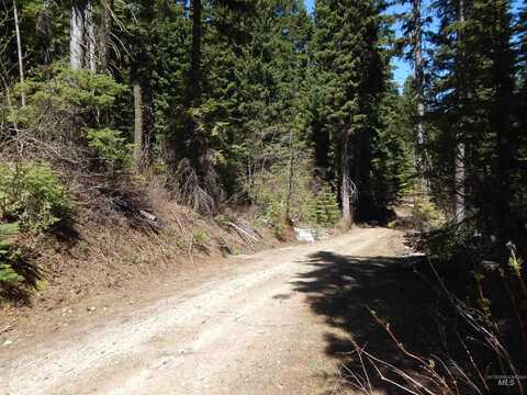1601 Bear Trail Loop, Donnelly, ID 83615