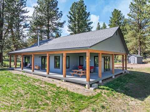 190 Wilderness Lake Rd, Cascade, ID 83611