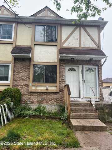 21 Luke Court, Staten Island, NY 10306