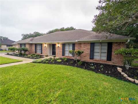 118 Creekside Drive, Victoria, TX 77904