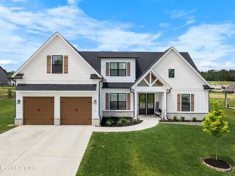 124 Clover Circle, Lenoir City, TN 37772
