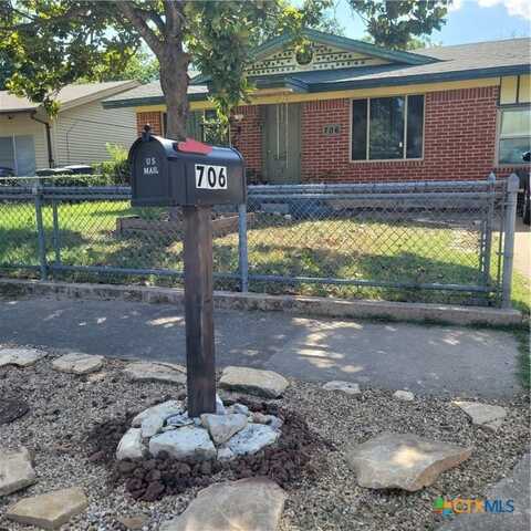 706 S 1st Street, Copperas Cove, TX 76522