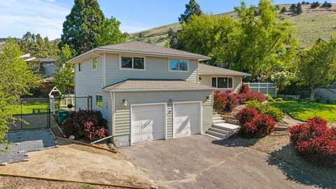 6719 Cottage Avenue, Klamath Falls, OR 97603
