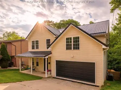 689 Forest Circle, South Charleston, WV 25303