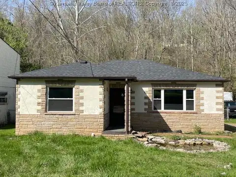 4866 Washington Street W, Charleston, WV 25313