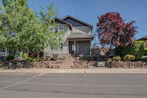 930 Win Way, Eagle Point, OR 97524