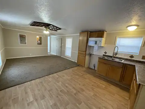 40029 Woolwich Ct, Sterling Heights, MI 48310