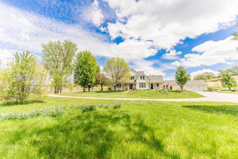 2048 HORSE CREEK RD Road, SIDNEY, IA 51652