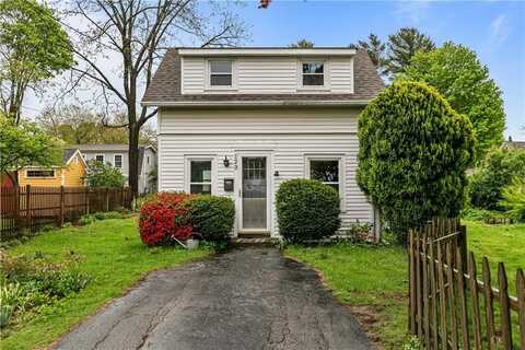 123 Meadow Avenue, South Kingstown, RI 02879